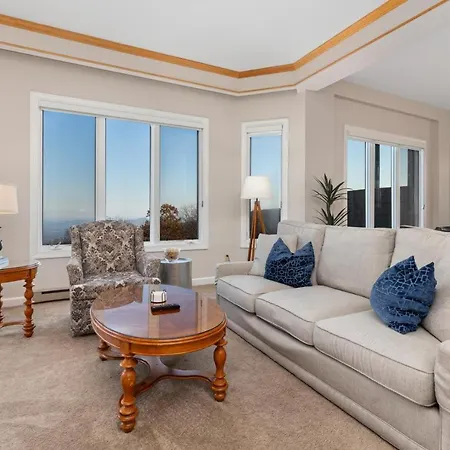 Highridge Court 30 With Wintergreen Advantage